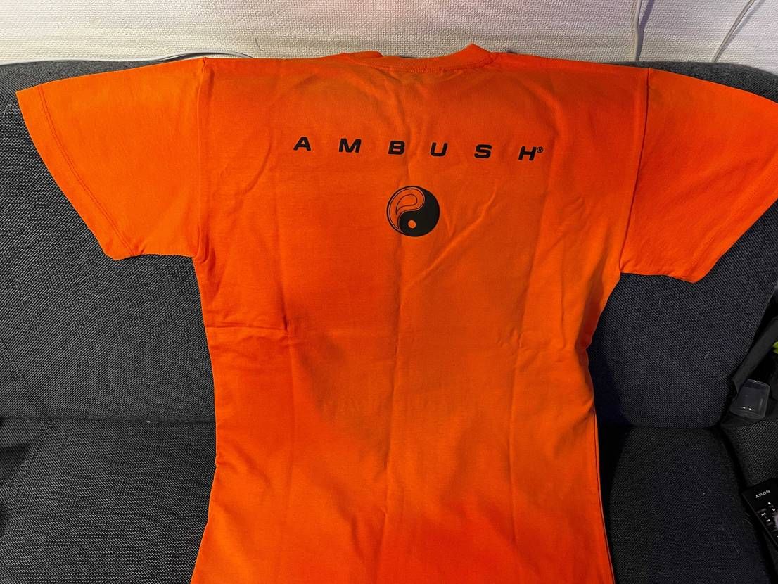 Ambushのシャツを買ったんだけど、サイズが違ってます。