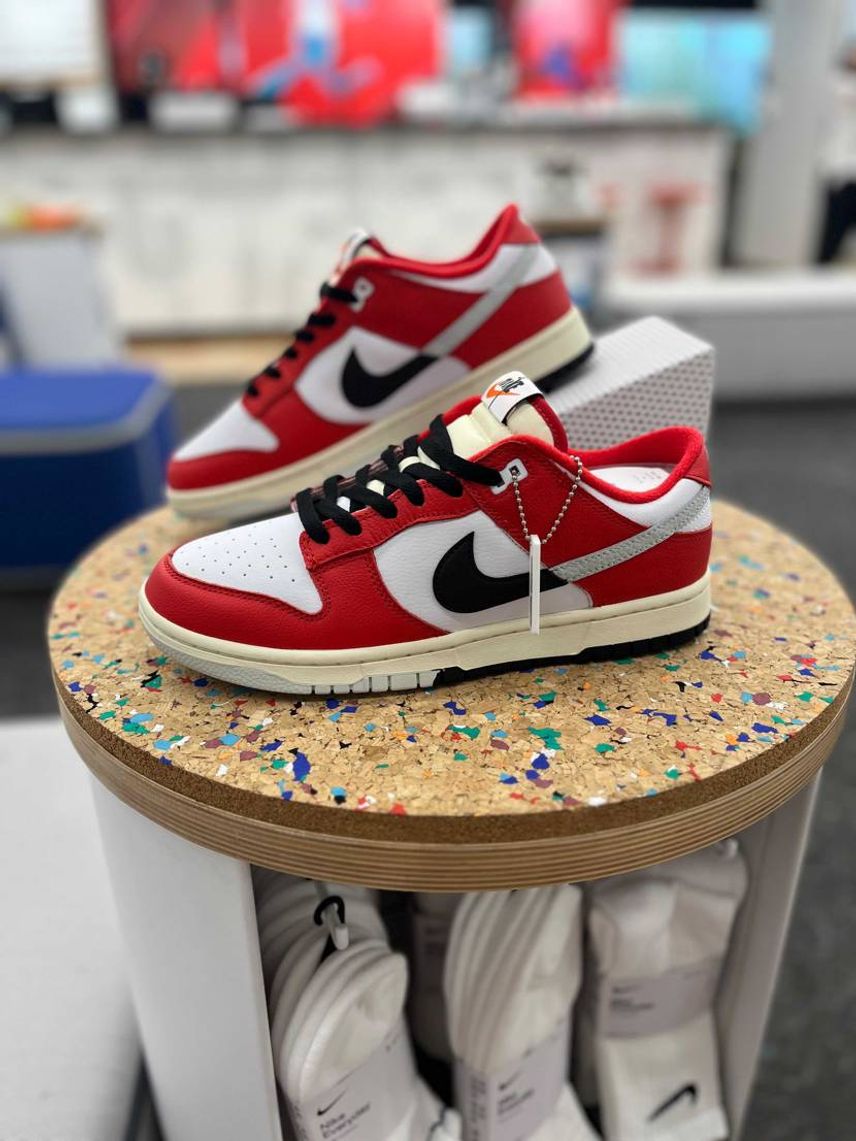 NIKE横浜ある
展示は27センチ