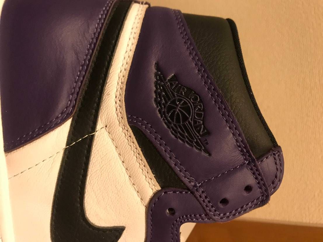 先日某フリマサイトでAJ1コートパープルを購入したのですが、これフェイクですかね