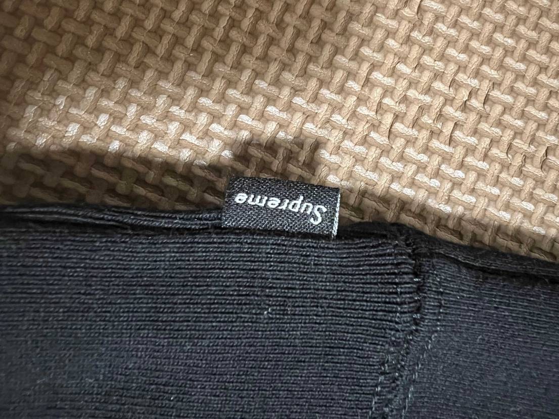  supremeのボックスロゴのトレーナー買ったら着丈は5セ