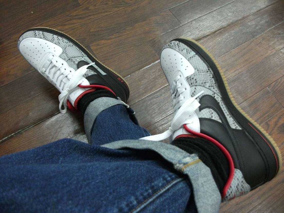 ｷﾀ――(ﾟ∀ﾟ)――!!

AF1のbyyouアンロックド！

スニダ