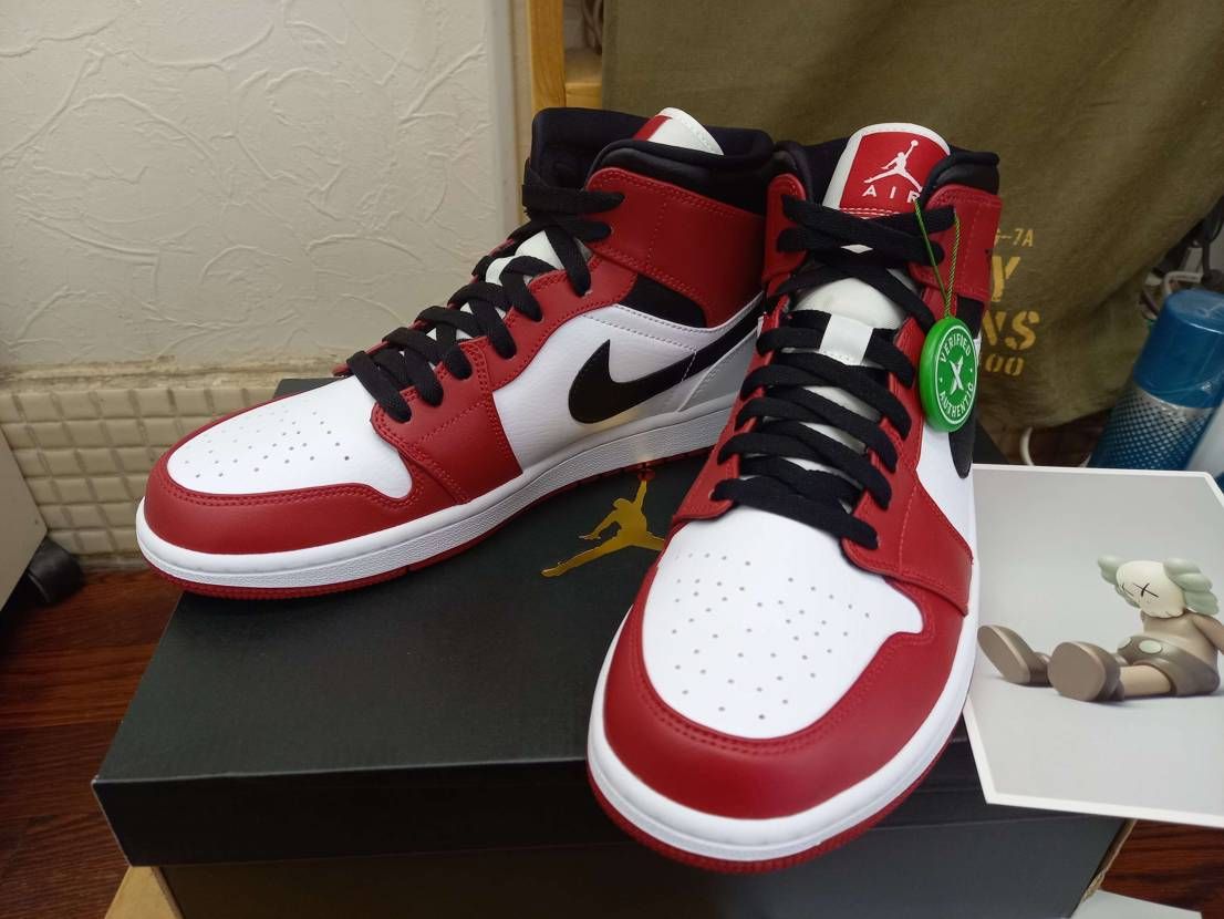 AJKOそっくりだ！
日本ではメンズサイズは今のところ販売してませんが
海外