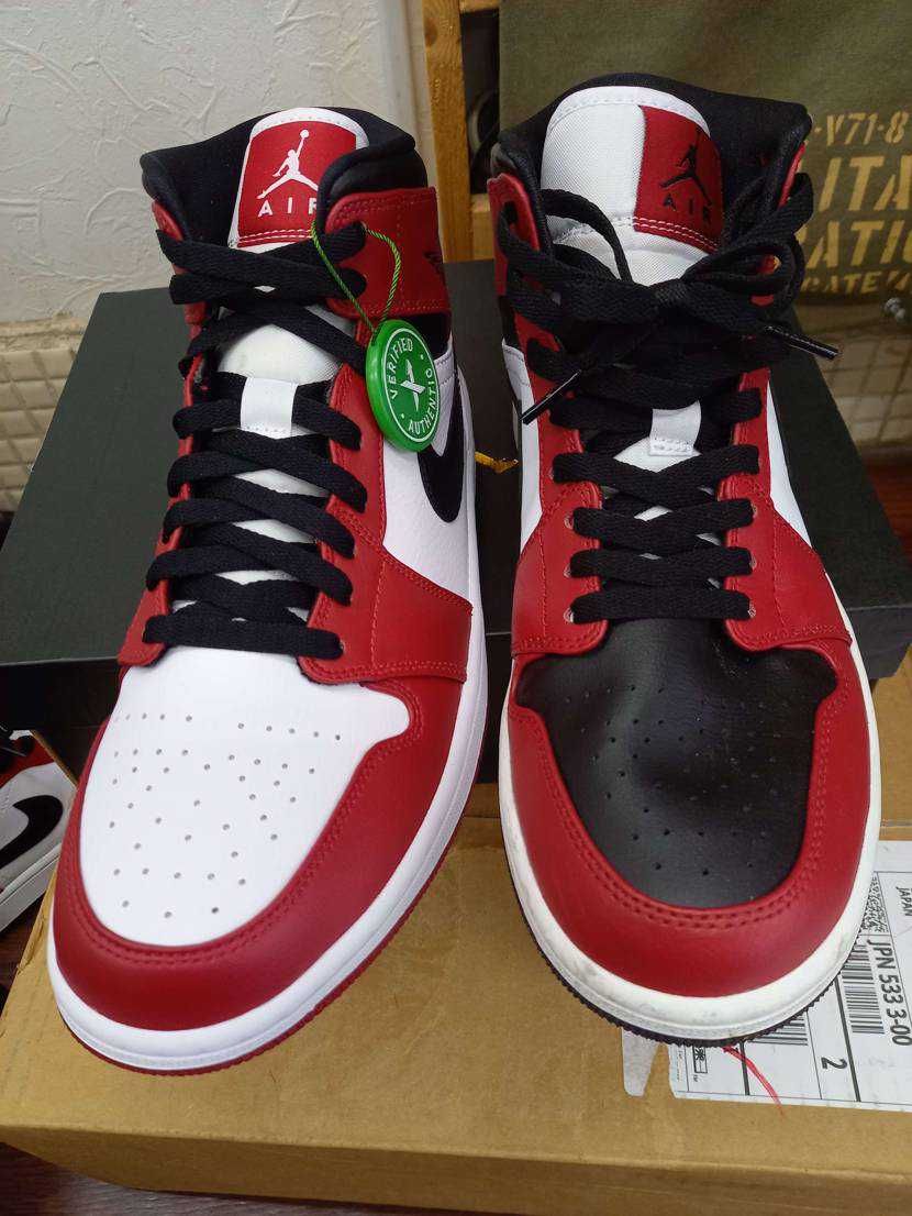 AJKOそっくりだ！
日本ではメンズサイズは今のところ販売