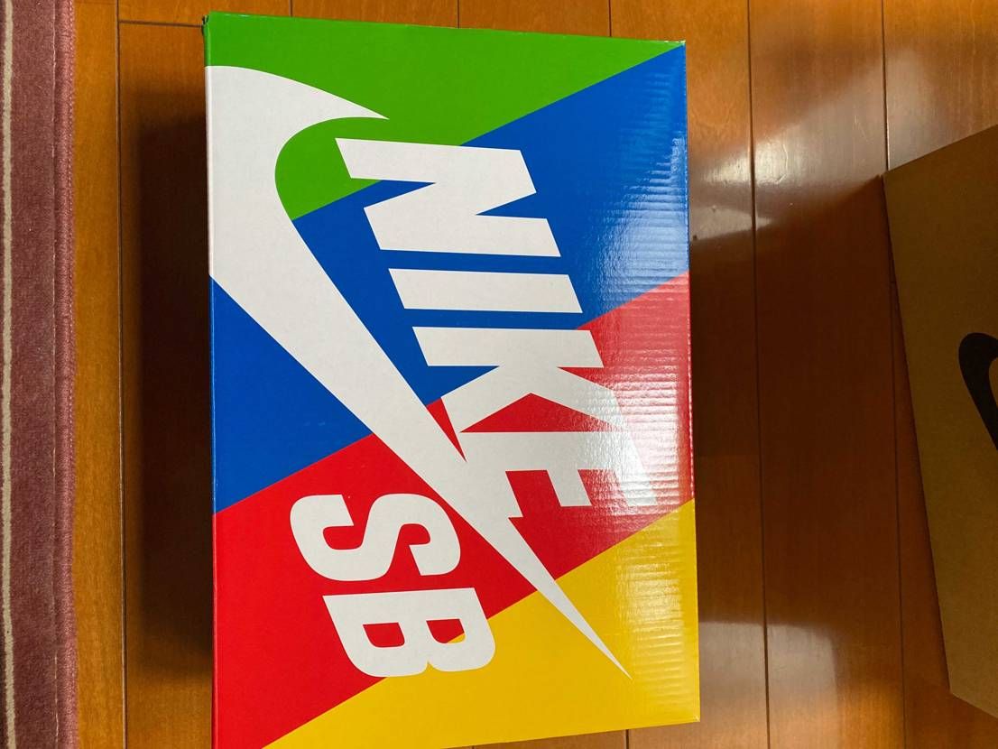 SNKRSでの当選した27.5cmが到着しました！
箱がお