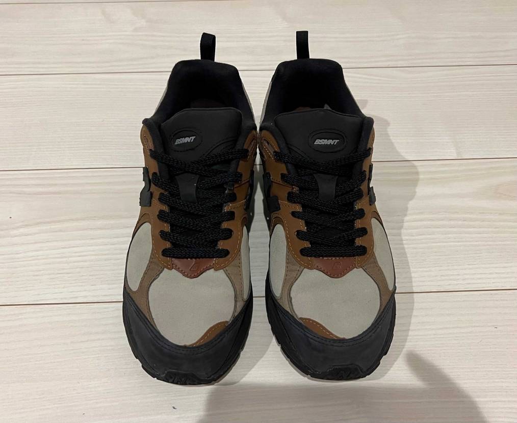 new balanceのコラボモデルを中古出品しました。
どれも状態良いです。