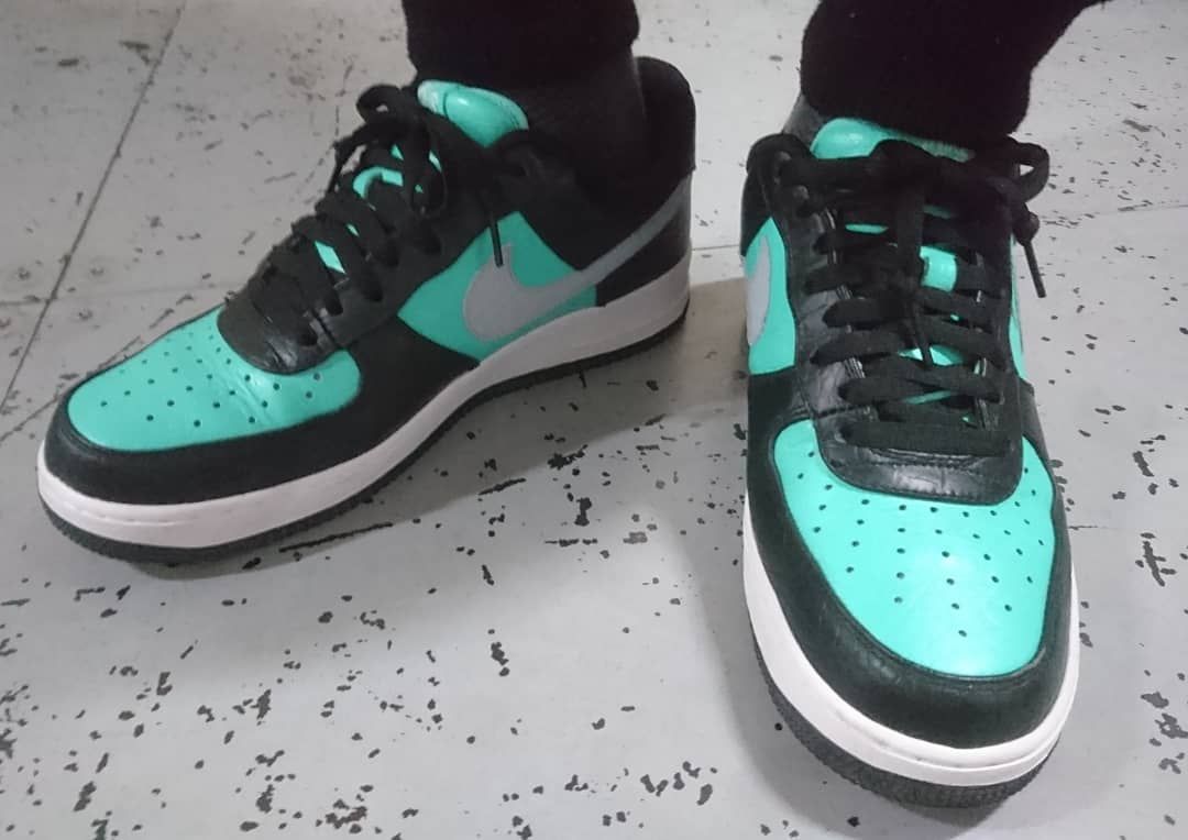 昨日のスニーカーはNIKEiD AIR FORCE 1 でした。2013年にティ