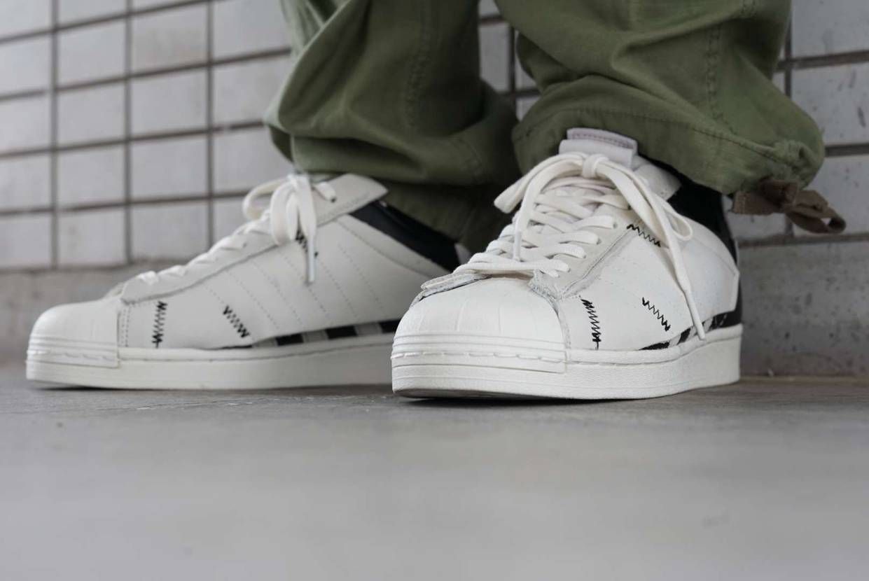 今日のスニーカー
ADIDAS ORIGINALS SUPERSTAR WS1