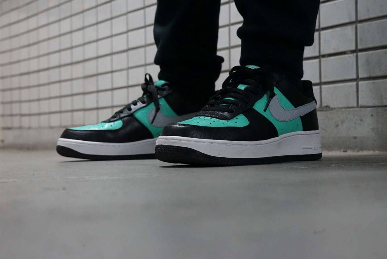 今日のスニーカー
NIKEiD AIR FORCE 1 2013