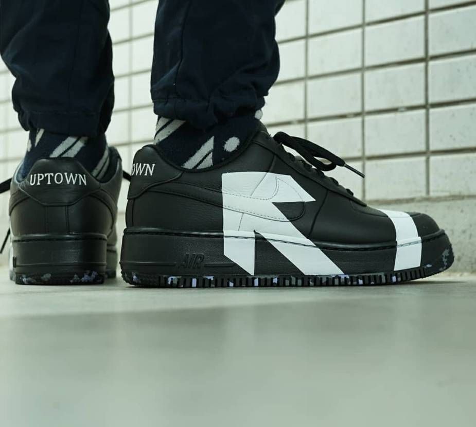 今日のスニーカー
 NIKE WMNS AIR FORCE 