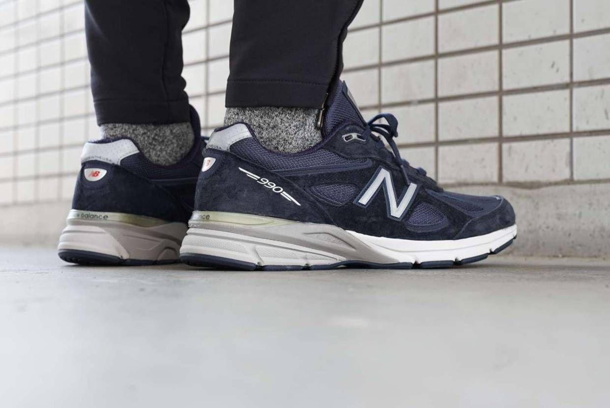 今日のスニーカー
NEW BALANCE M990V4