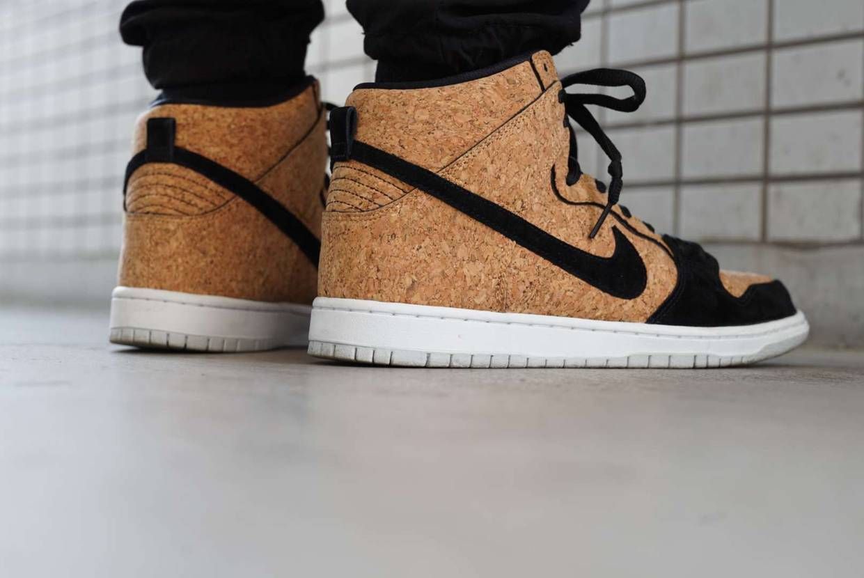今日のスニーカー
NIKE DUNK HIGH PREMIU