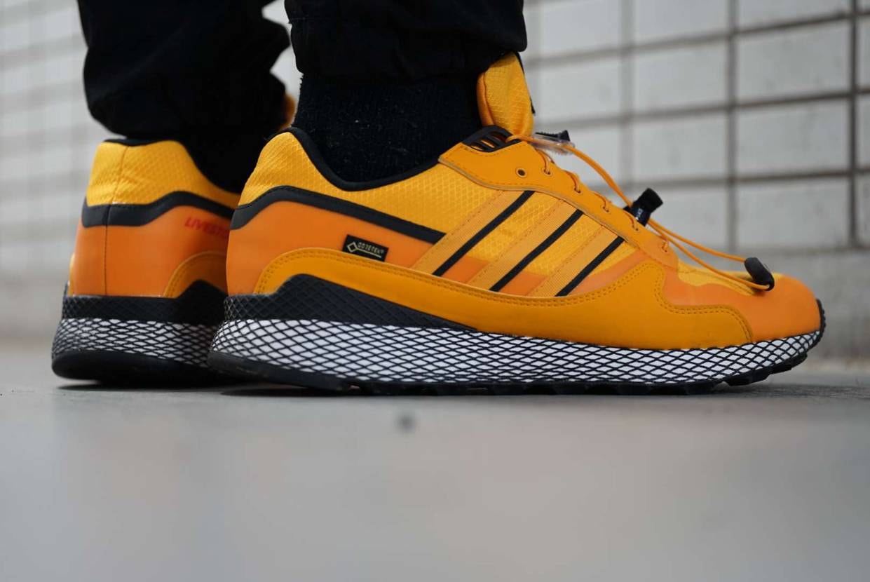 今日のスニーカー
Livestock x adidas Co