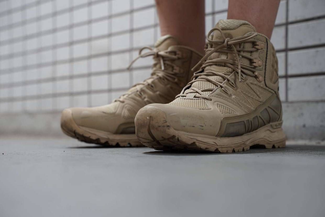 今日のスニーカー
THE NORTH FACE Traverse FP GTX 