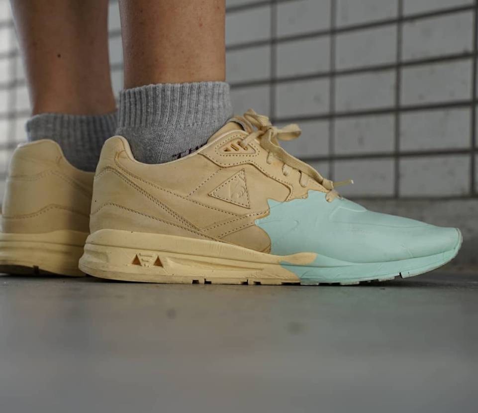 今日のスニーカー
le coq sportif LCS R8