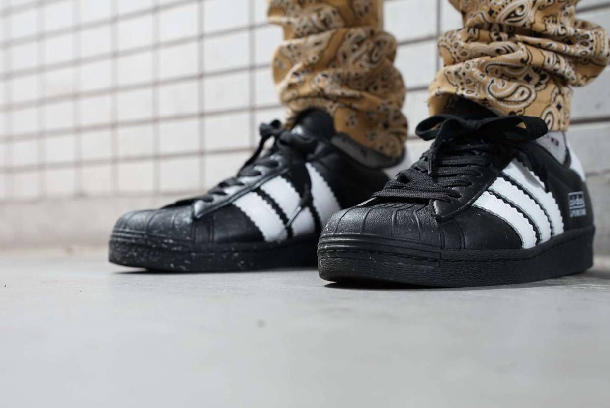 昨日の今日のスニーカー その2
ADIDAS ORIGINALS SUPERST