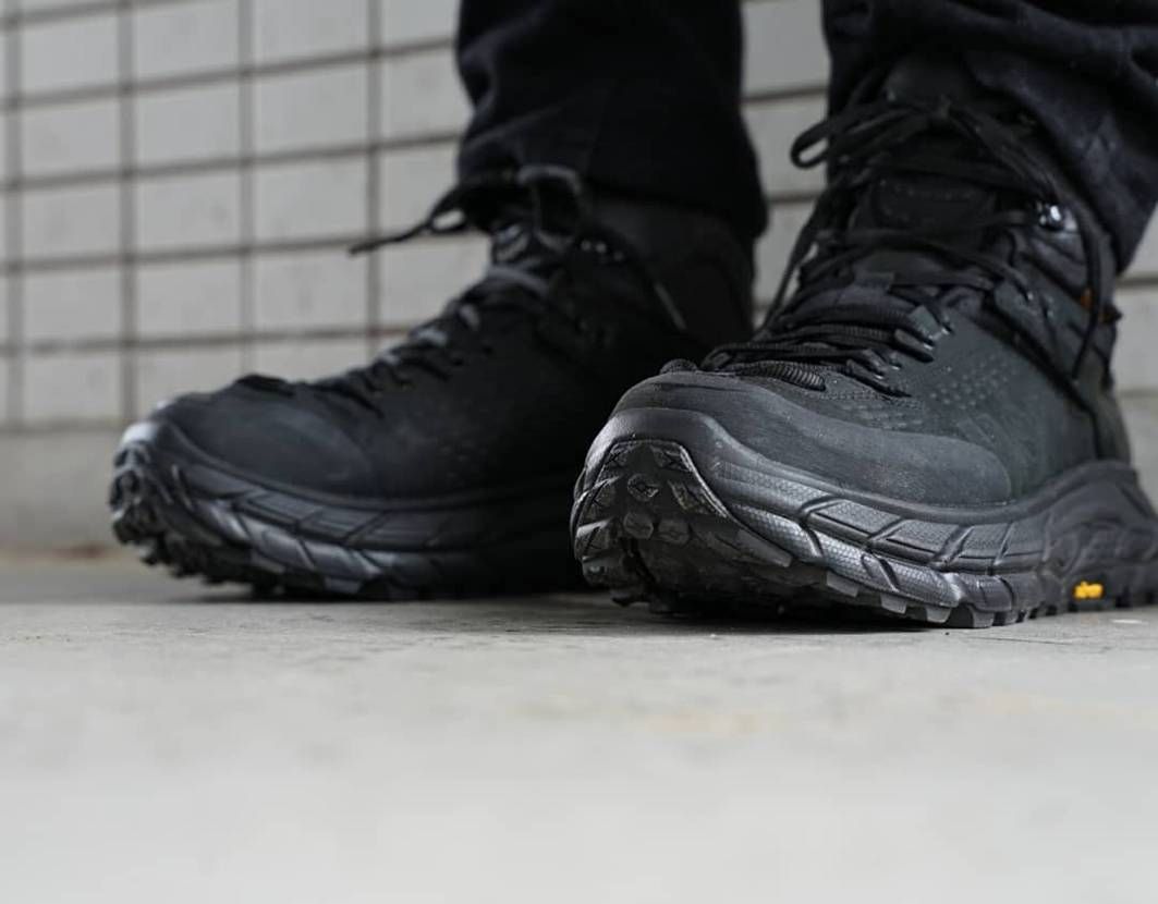 今日のスニーカー
HOKA ONE ONE TOR ULTRA HI WP