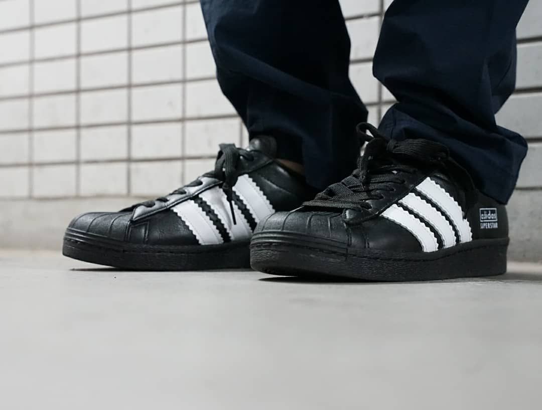 今日のスニーカー
ADIDAS ORIGINALS SUPERSTAR 80s