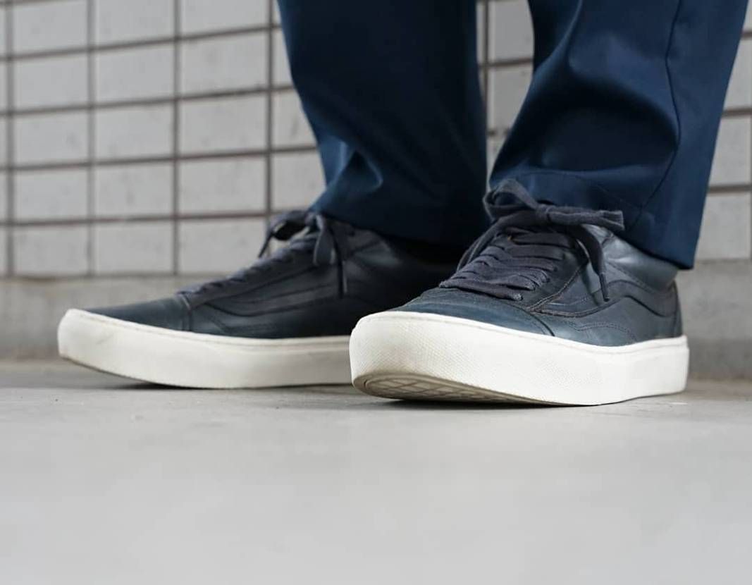 今日のスニーカー
VANS VAULT OLD SKOOL CAP LX HOR