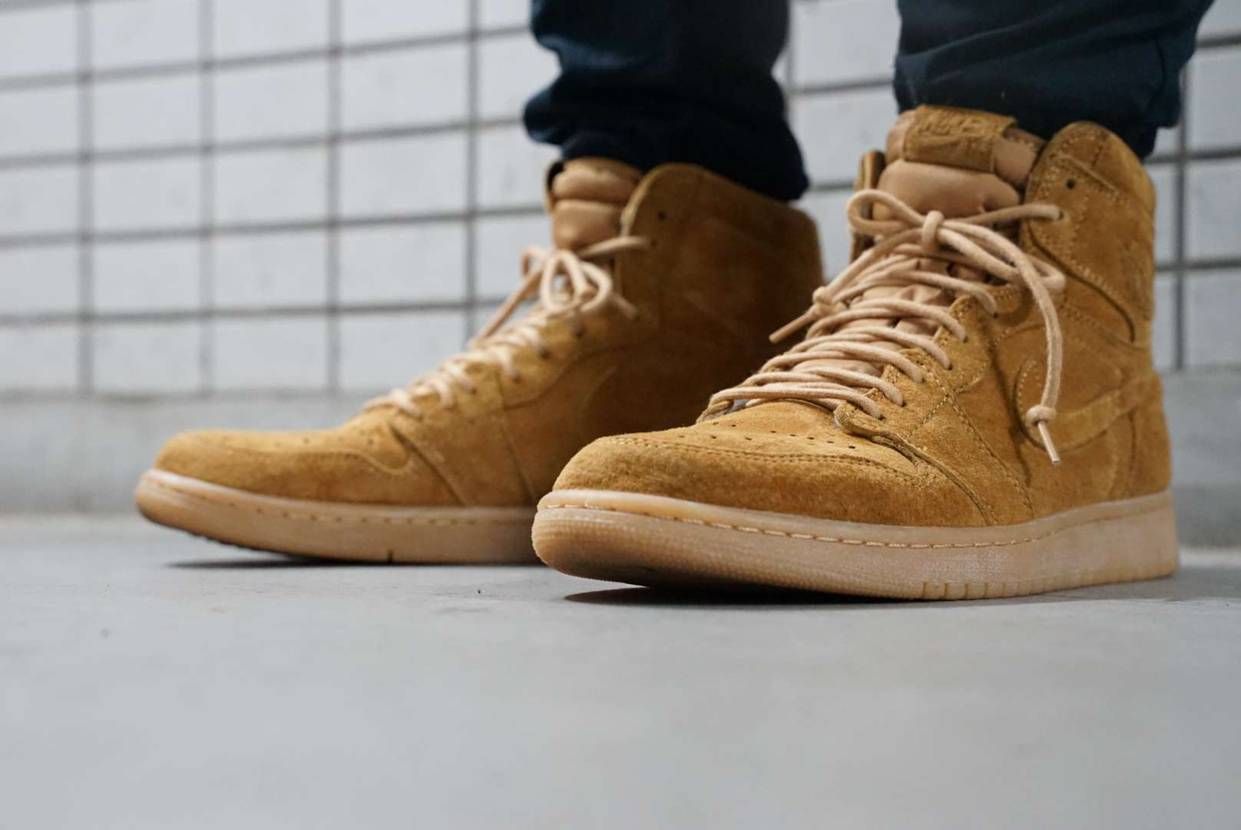 今日のスニーカー
AIR JORDAN1 RETRO HIGH OG WEET