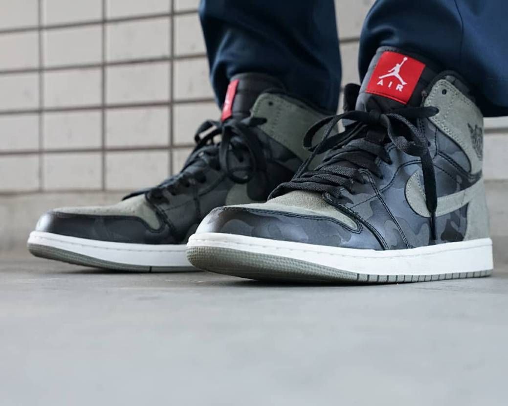 今日のスニーカー
NIKE AIR JORDAN 1 RETRO HIGH PR