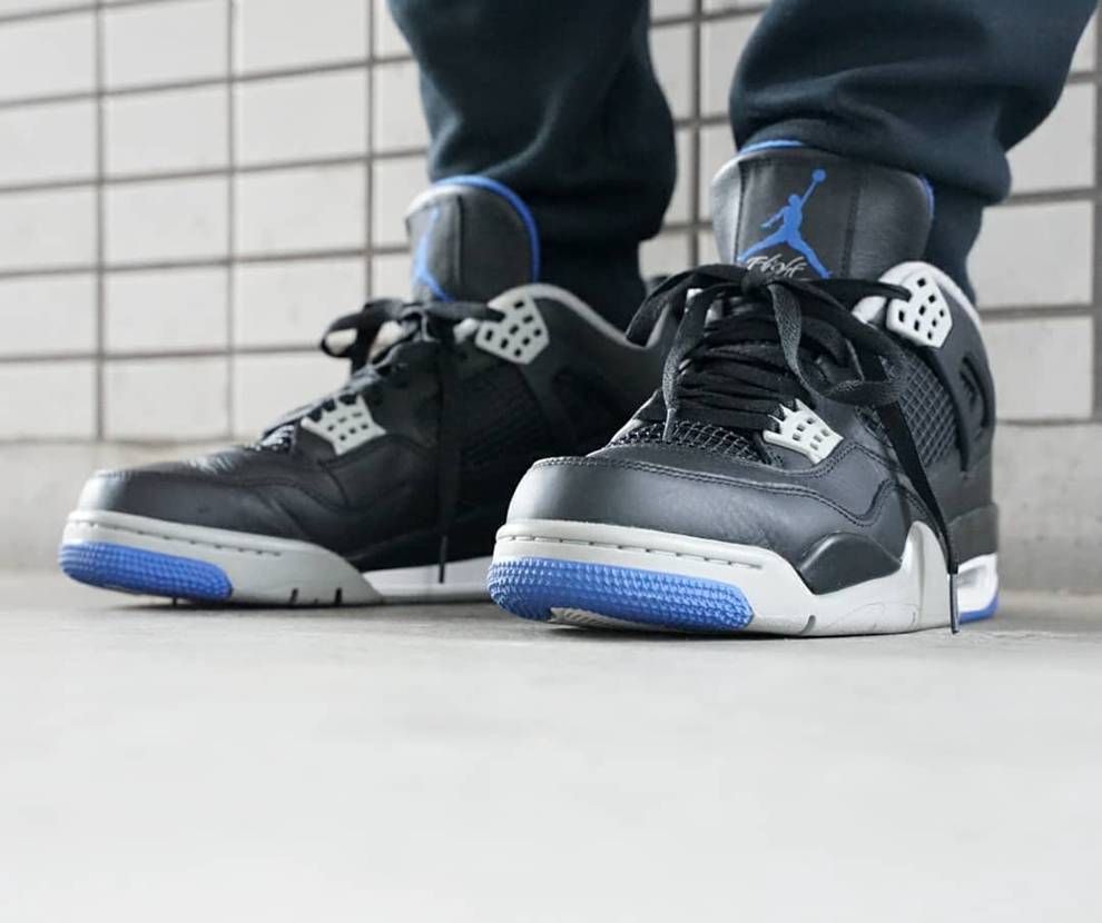今日のスニーカー
2021年1月28日
NIKE AIR JORDAN 4 RE