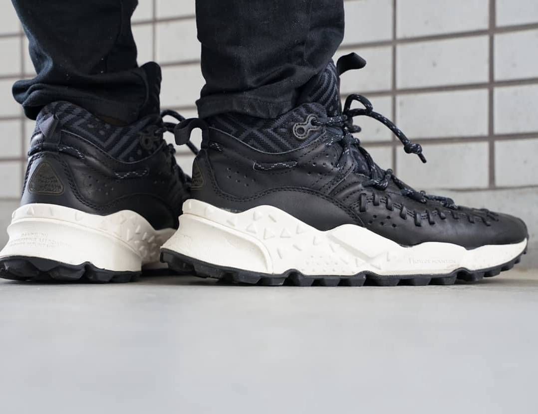 今日のスニーカー
2021年4月27日
Flower MOU