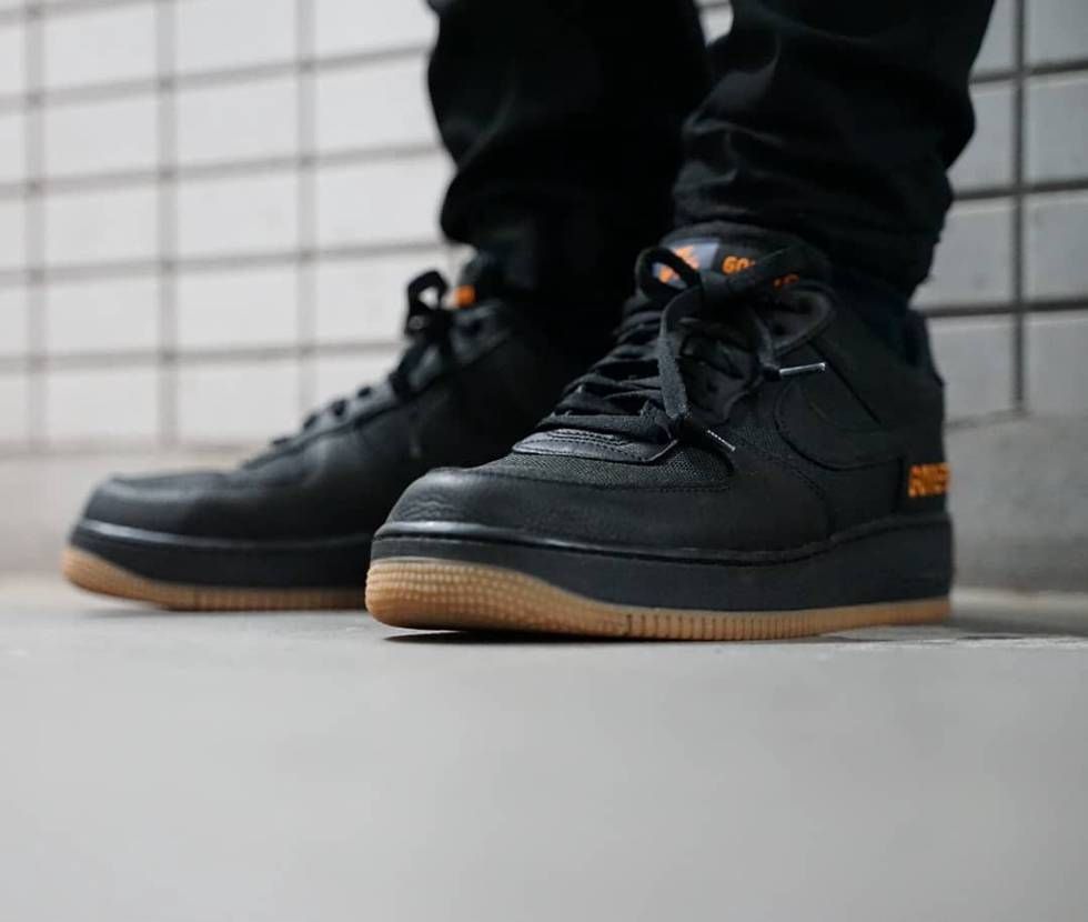 昨日の今日のスニーカー
2021年6月16日
NIKE AIR FORCE 1