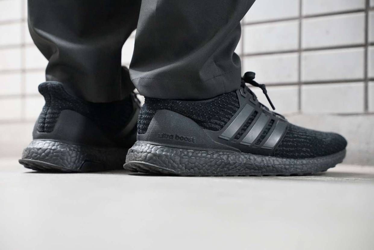 昨日の今日のスニーカー
2021年8月31日
adidas 