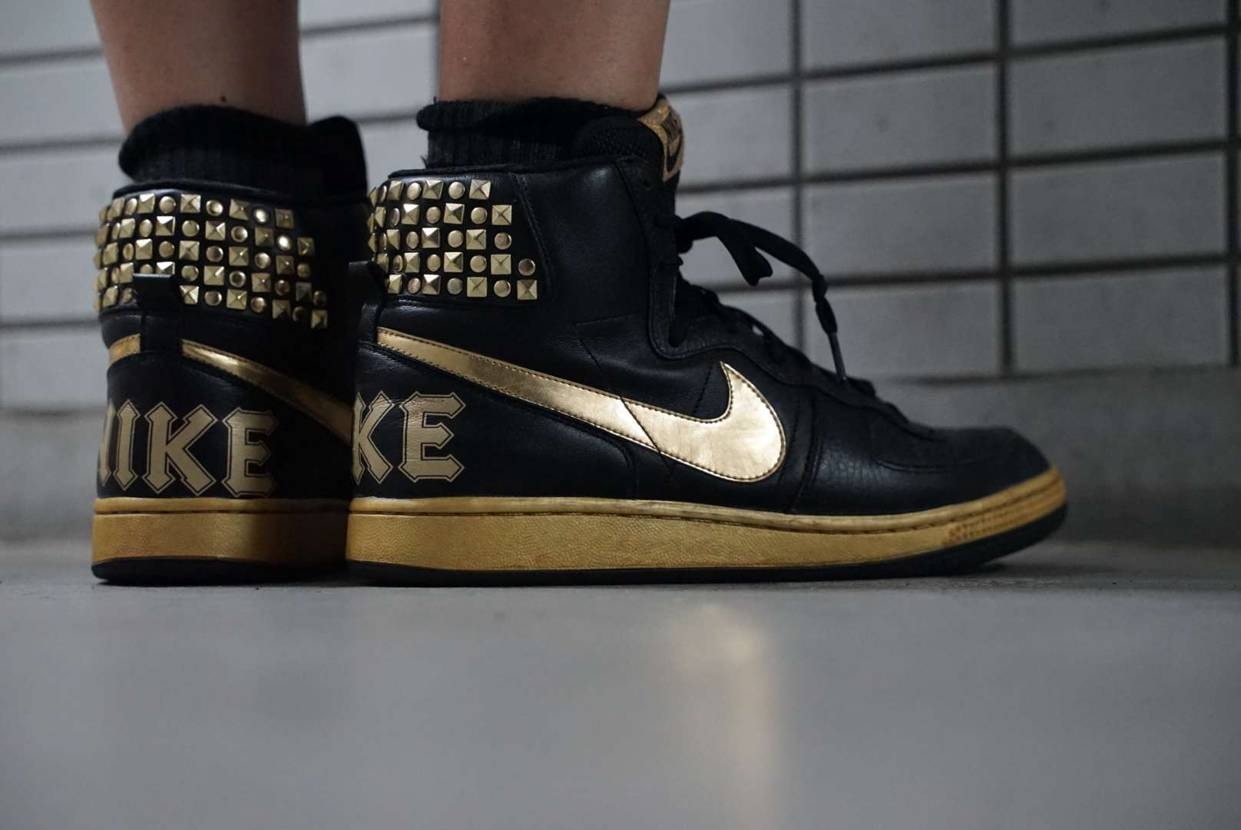 今日のスニーカー
2021年10月4日
NIKE TERMI