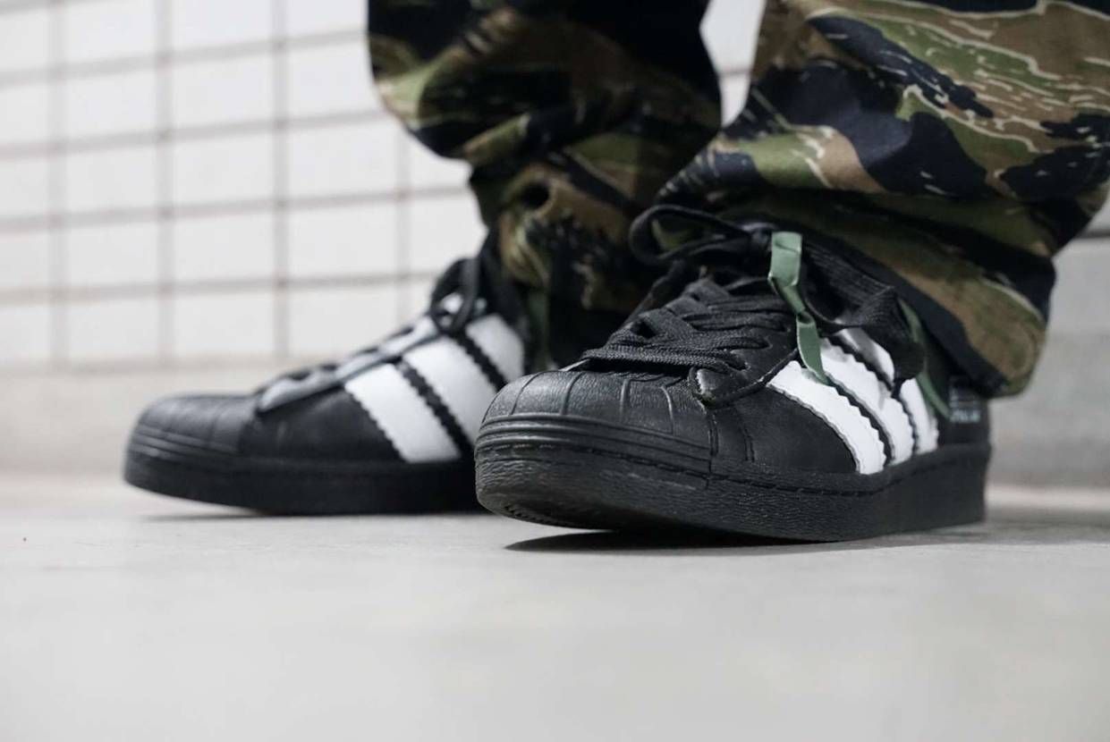 昨日の今日のスニーカー
2021年11月10日
ADIDAS ORIGINALS