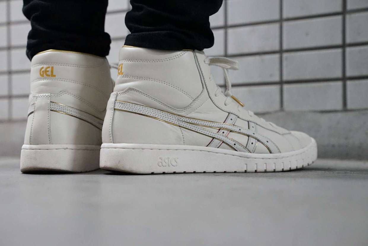 昨日の今日のスニーカー
2021年11月11日
ASICST