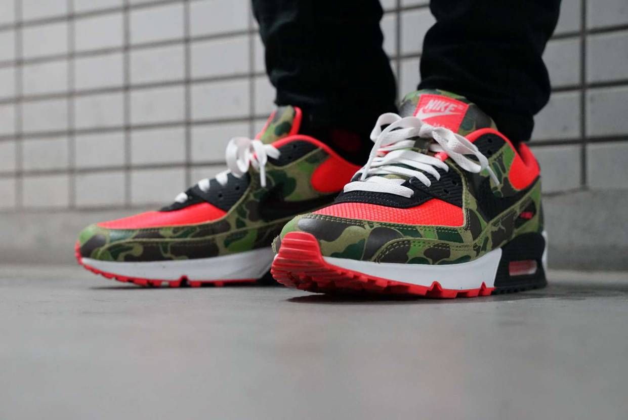 昨日の今日のスニーカー
2021年11月19日
NIKE AIR MAX 90