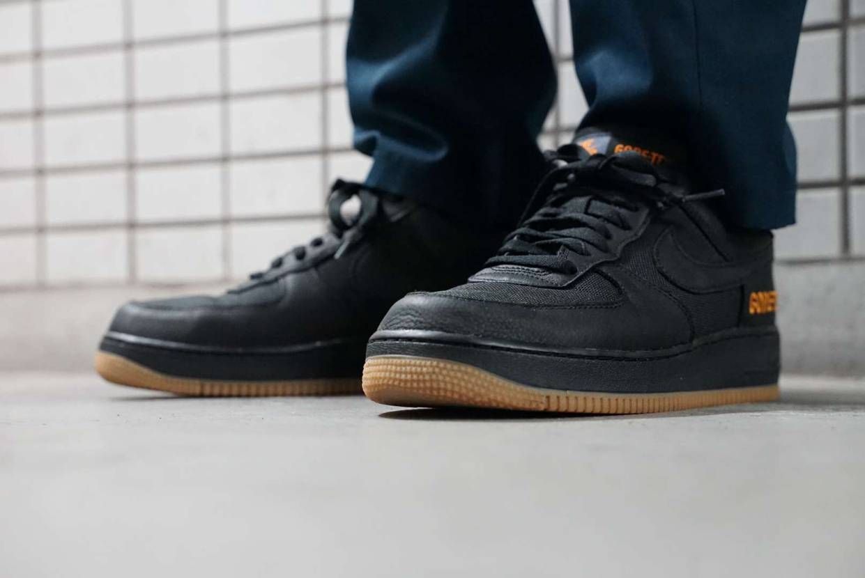 昨日の今日のスニーカー
2021年12月8日
NIKE AIR FORCE 1