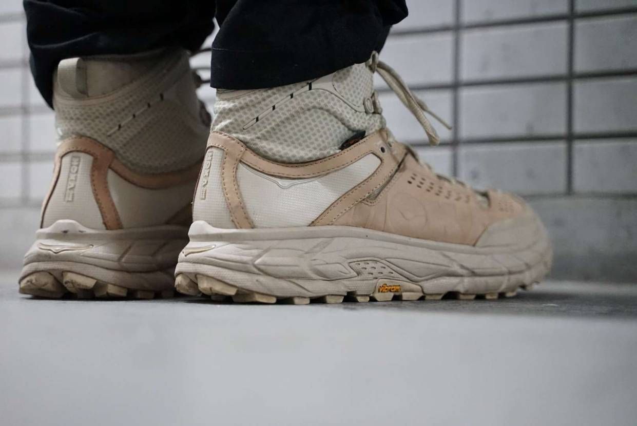 昨日の今日のスニーカー
2022年1月6日
HOKA ONE