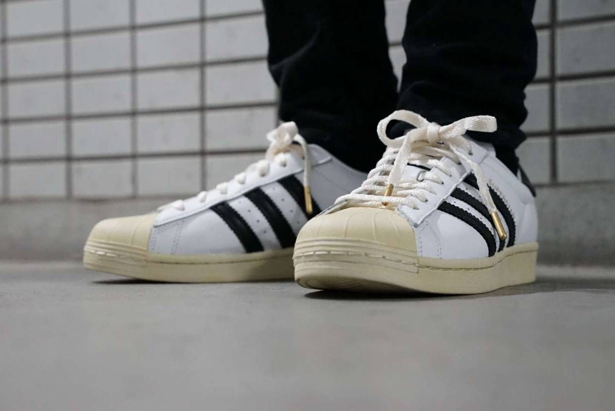 今日のスニーカー
2022年1月9日
ADIDAS ORIGINALS SU