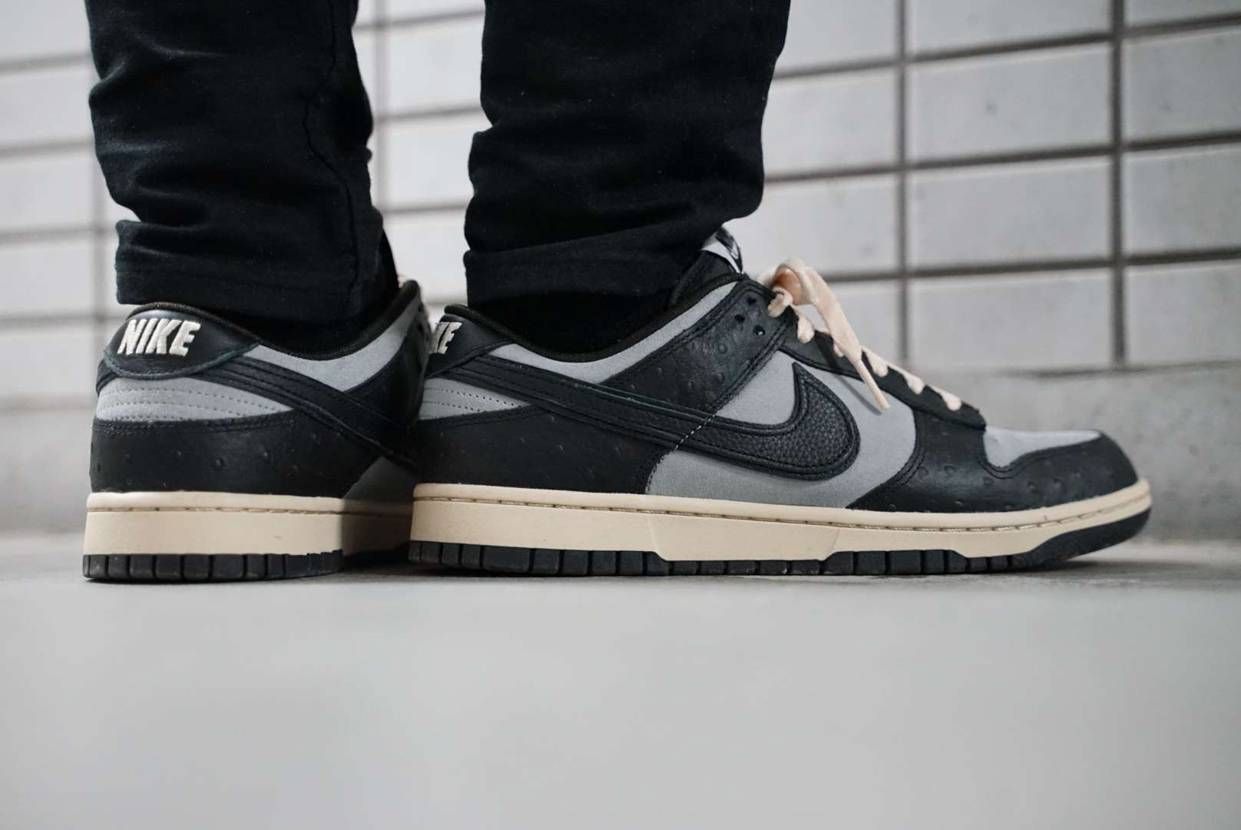 今日のスニーカー
2022年1月30日
NIKE BY 