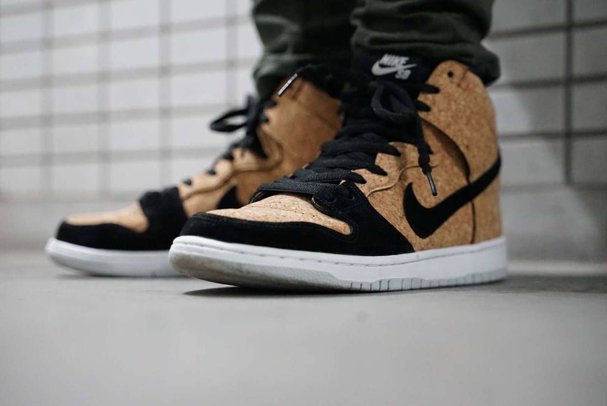 今日のスニーカー
2022年2月4日
NIKE DUNK HIGH PREM