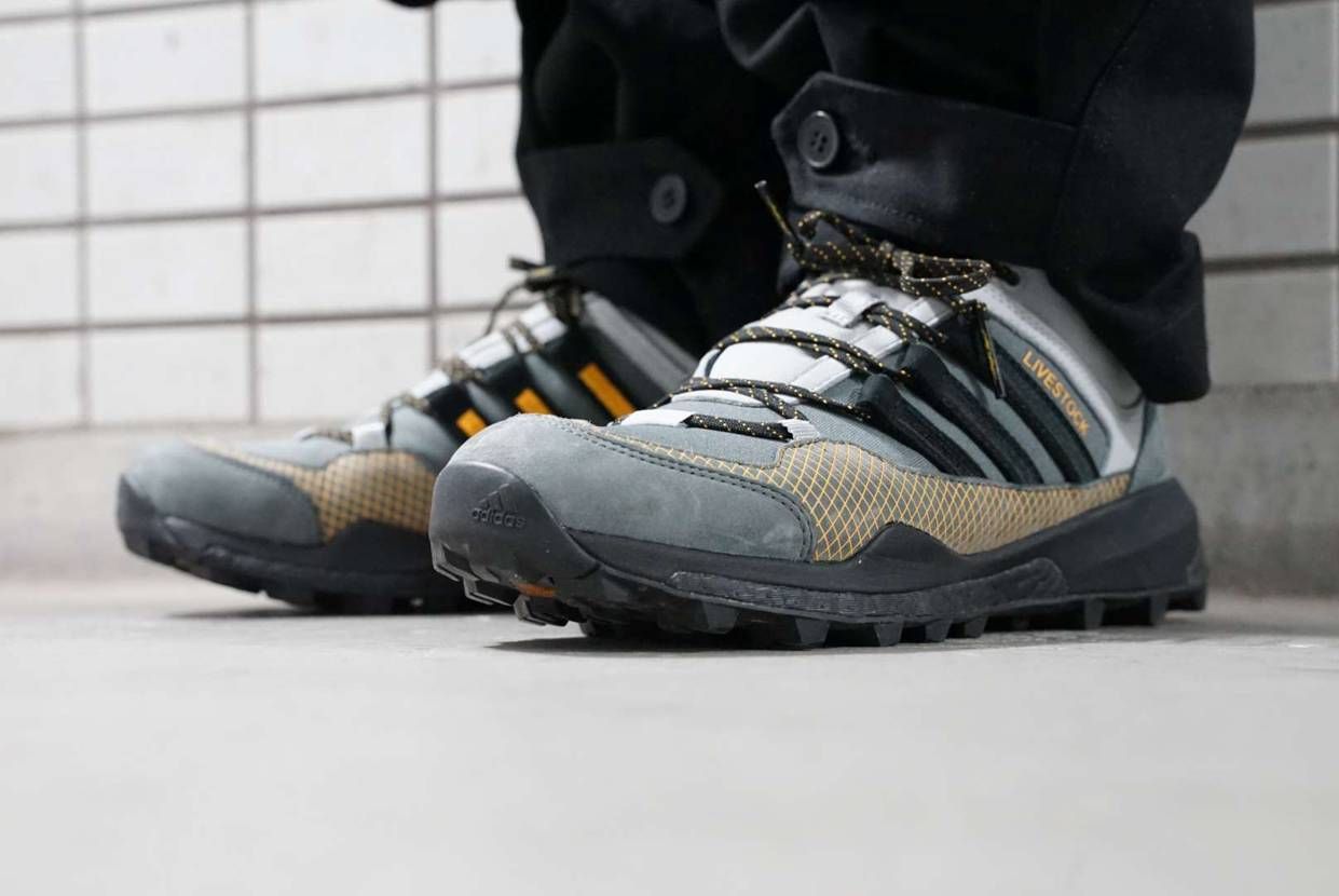 今日のスニーカー
2022年3月11日
Livestock x adidas