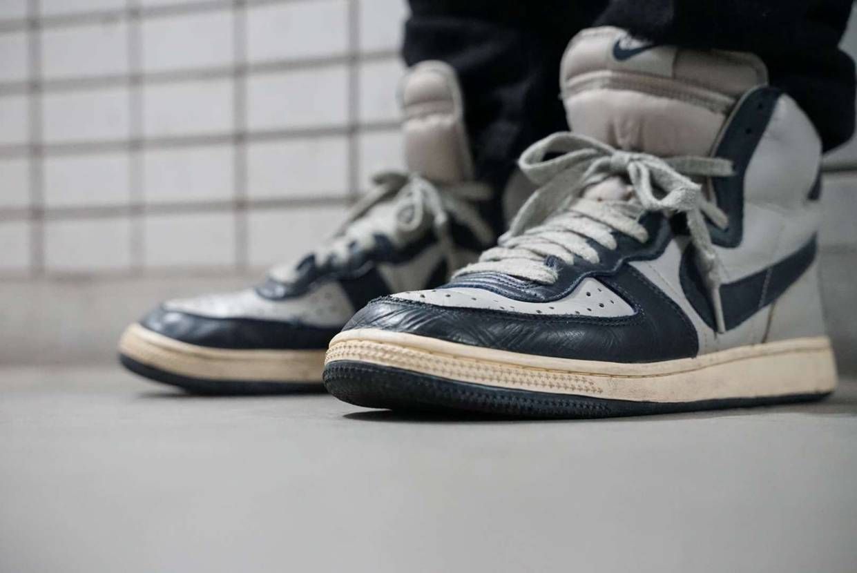 今日のスニーカー
2022年3月16日
NIKE TERMINATOR HI