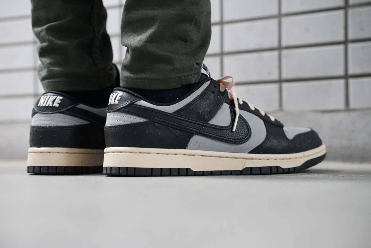 今日のスニーカー
2022年3月17日
NIKE BY 