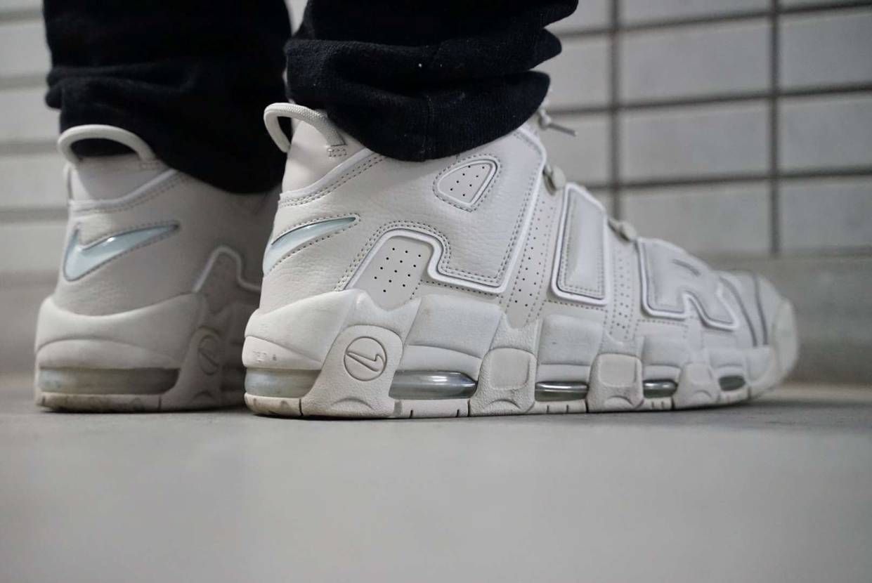 今日のスニーカー
2022年3月23日
NIKE AIR