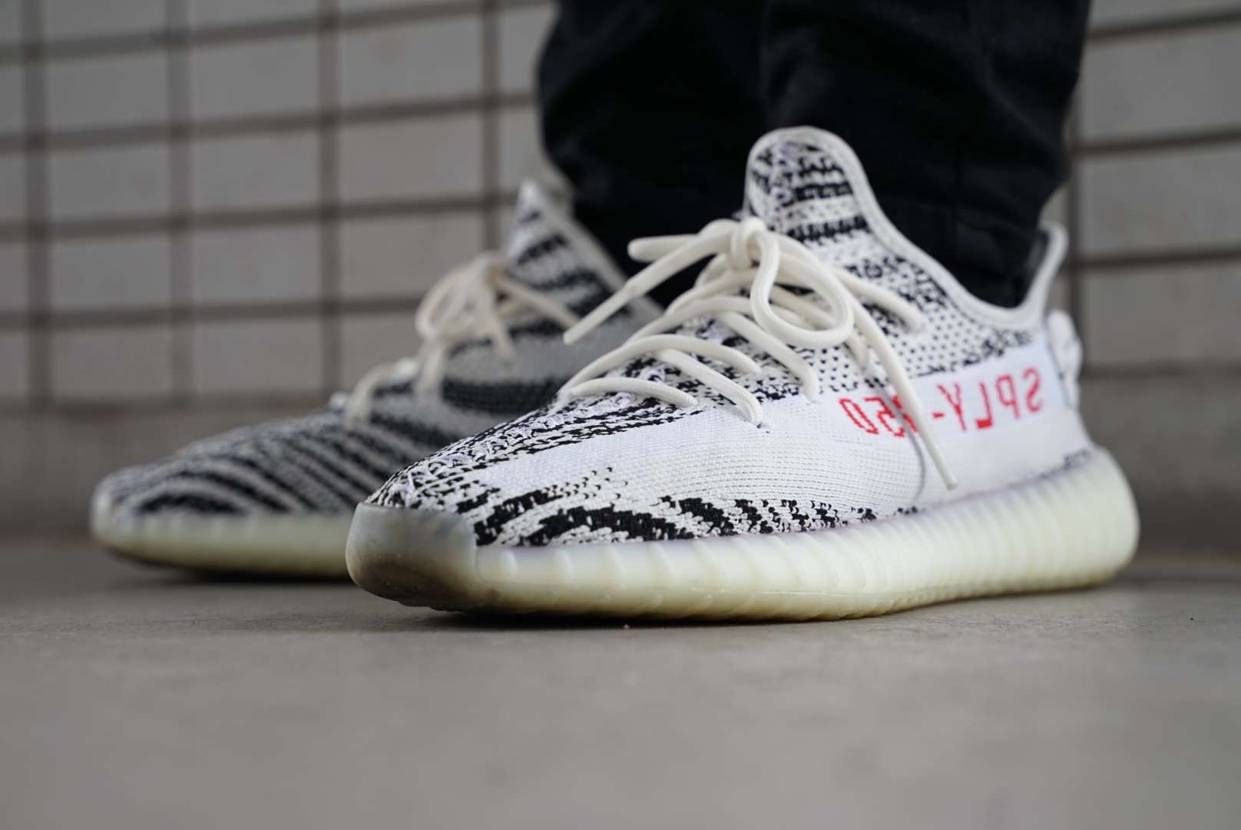今日のスニーカー
2022年4月6日
ADIDAS ORIGINALS YE