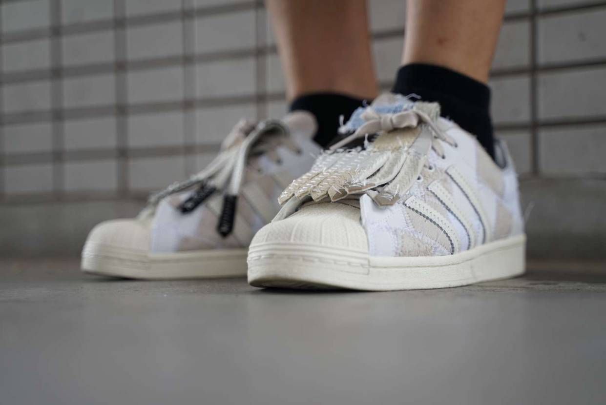 今日のスニーカー
2022年8月23日
RECOUTURE×ATMOS×AD