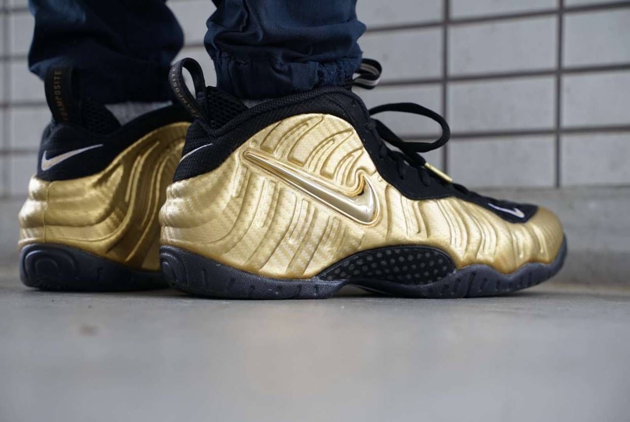 今日のスニーカー
2022年9月22日
NIKE AIR