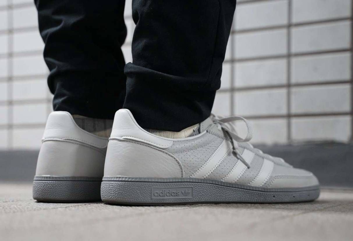 昨日の今日のスニーカー
2024/02/25
ADIDA
