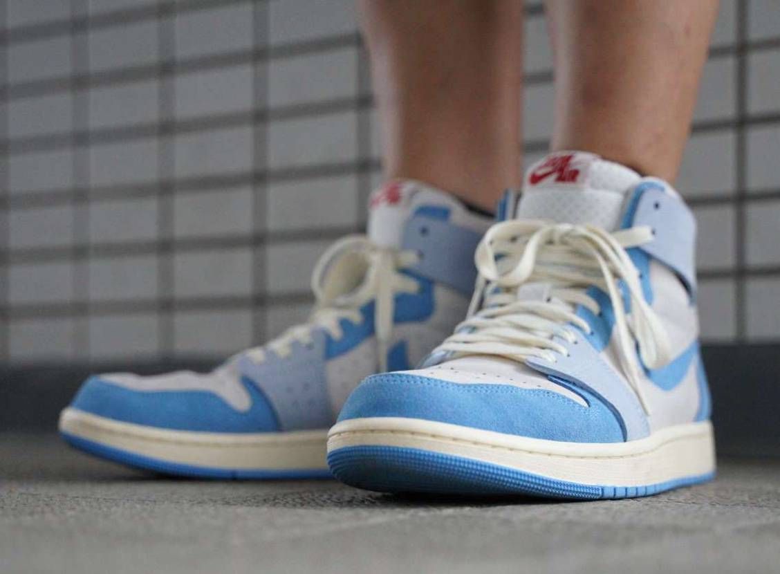 今日のスニーカー
2024/09/29
NIKE AIRJORDAN 1 H