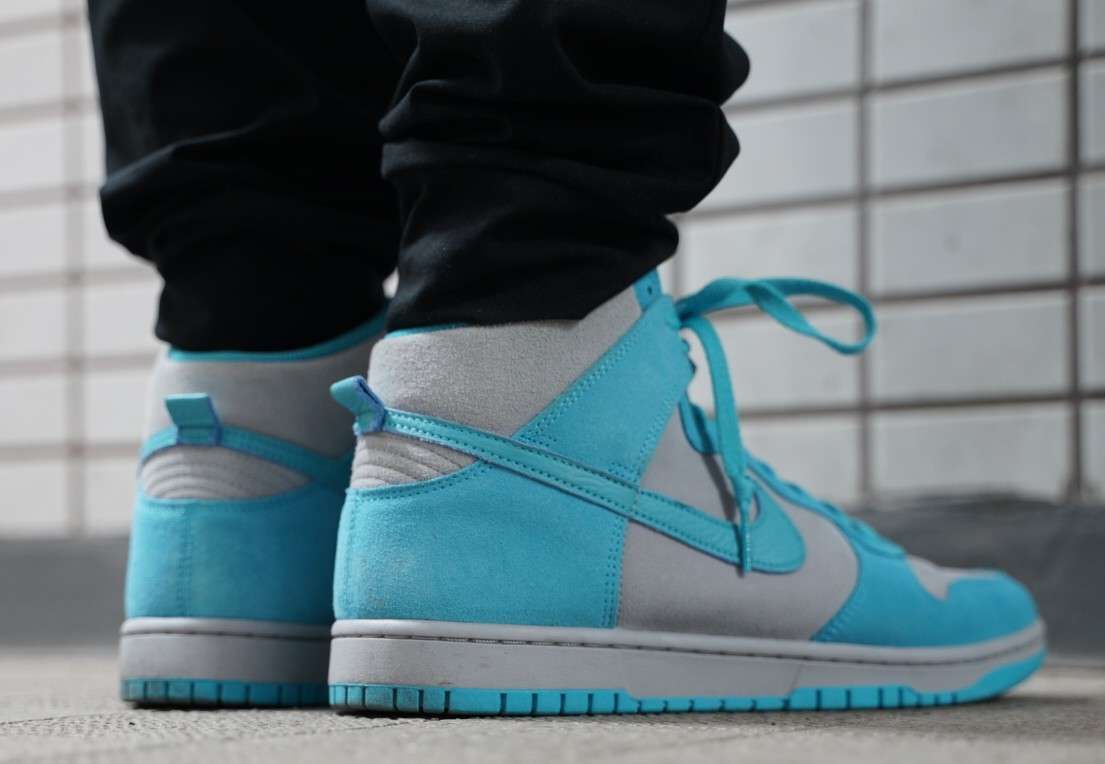昨日の今日のスニーカー
2024/12/13
NIKE 