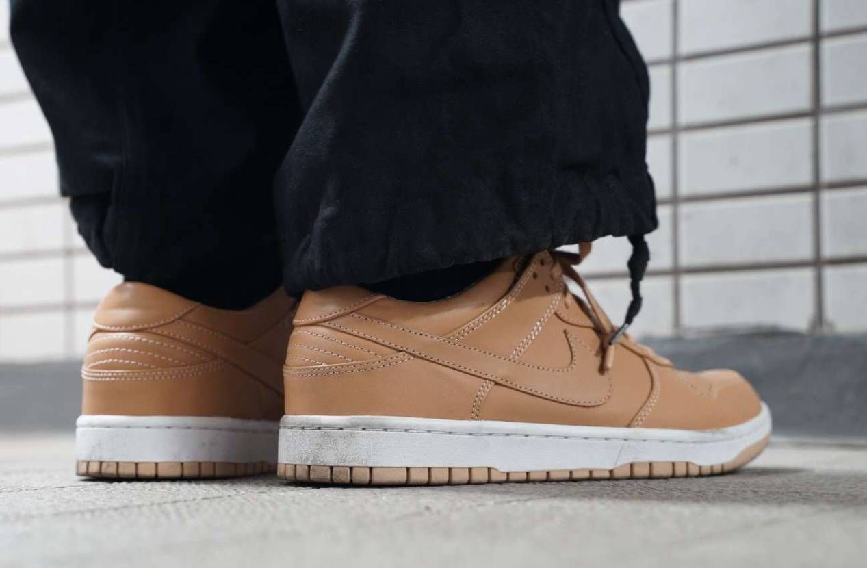 一昨日の今日のスニーカー
2024/12/25
NIKE