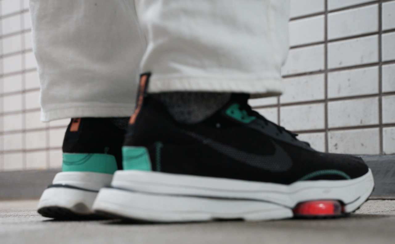 昨日の今日のスニーカー
2025/03/27
NIKE 