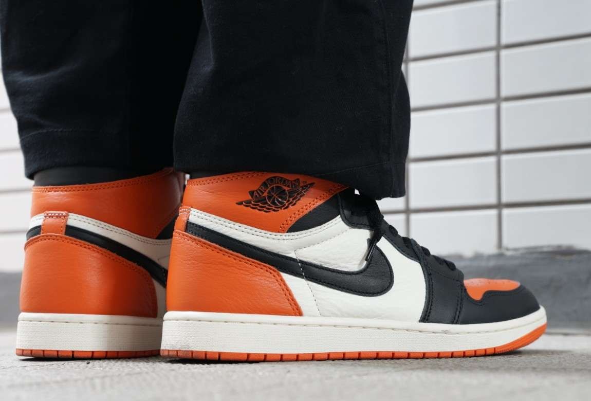 昨日の今日のスニーカー
2025/11/17
NIKE 